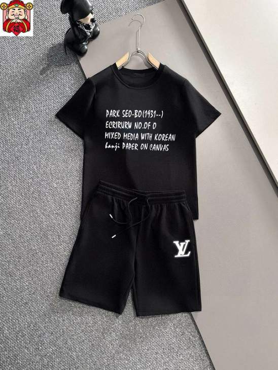 Picture of LV Shirt Pant Suits _SKULVM-5XLkdtr18923679